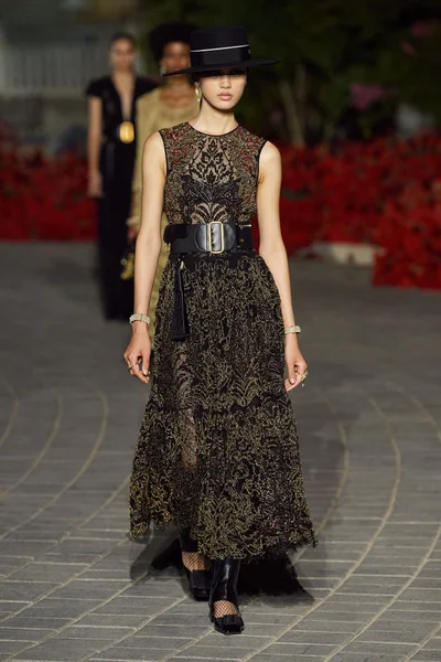 Look 93